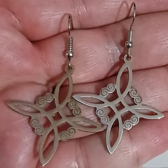 Stainless Steel Witch Knot Silver Dangle Fashion Earrings NWOT - Picture 5 of 8